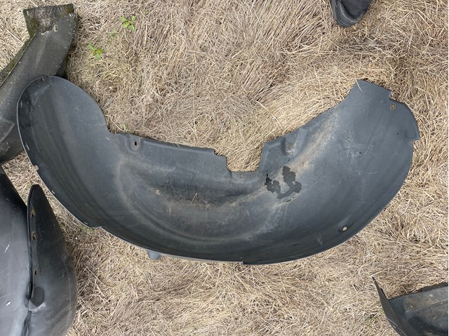 Підкрилок задній лівий 7L6810971A VAG