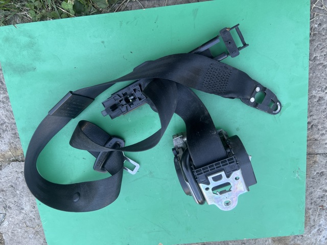 Ремінь безпеки передній правий 8E0857706FV04 VAG