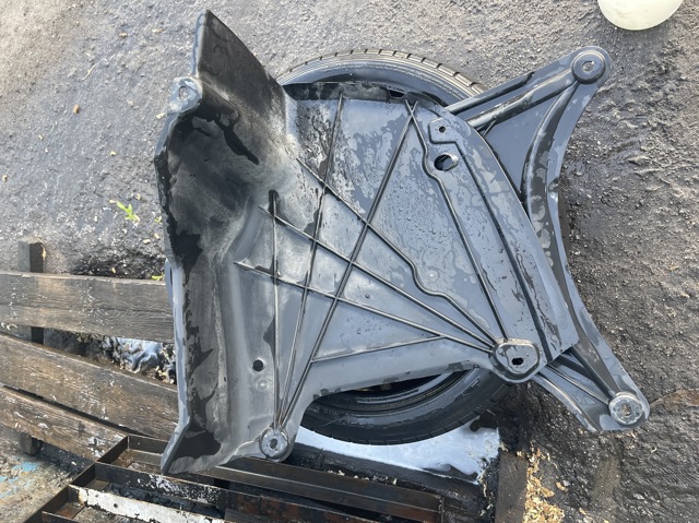 Захист днища, задній правий 8K0825219A VAG
