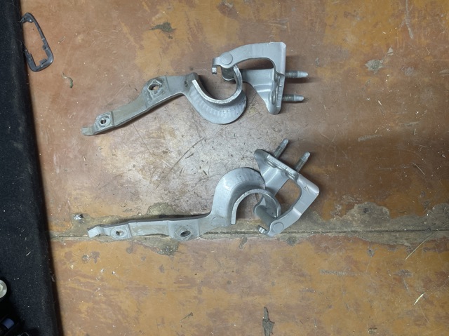 Завіса кришки багажника 8P3827300B VAG