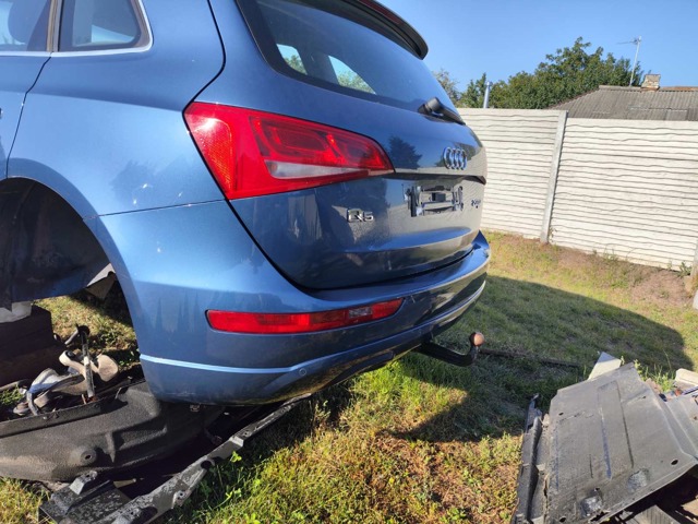 Задні двері багажника 8R0827023C VAG