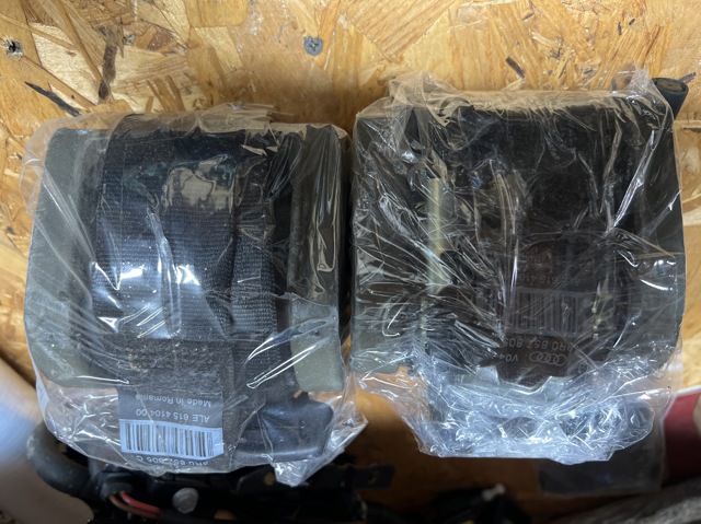 Пасок безпеки задній 8R0857805C VAG
