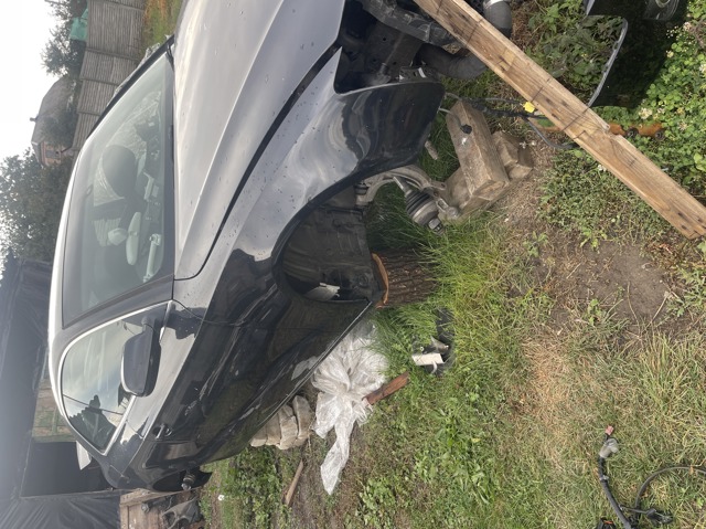 Дверка передня права 8T0831052C VAG