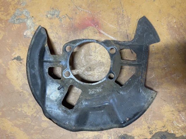 Захист гальмівного диска, переднього, правого KD4533261B MAZDA