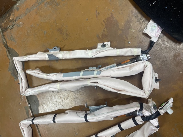 Подушка безпеки, збоку ейрбегів KD4557KN0B MAZDA