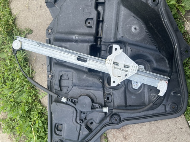 Склопідйомник з електродвигуном KD5359590 MAZDA