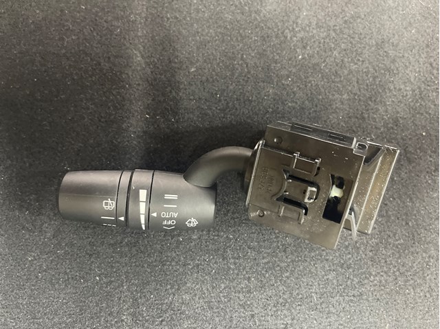 Перемикач підрульовий, правий KS0466128 MAZDA