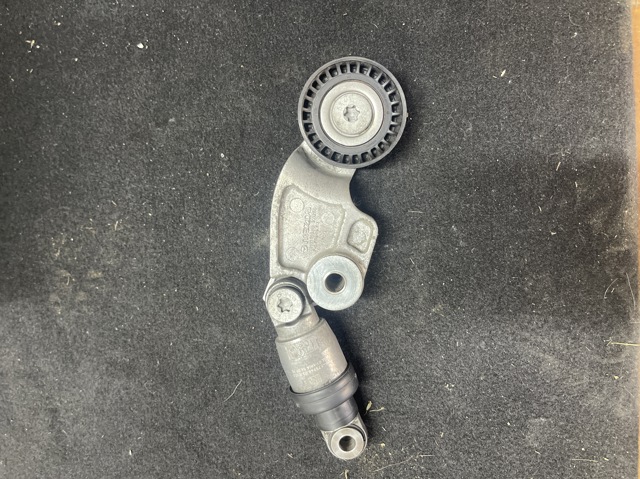 Натяжна планка поліклинового ременя SH0115980D MAZDA