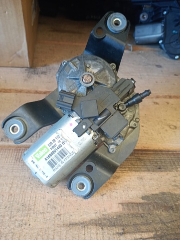Склоочисник дверей задка A1698201440 MERCEDES