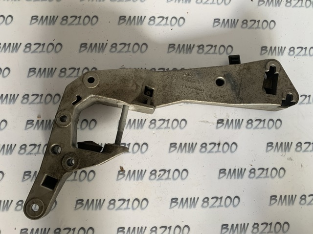 Кріплення кпп 22328486998 BMW
