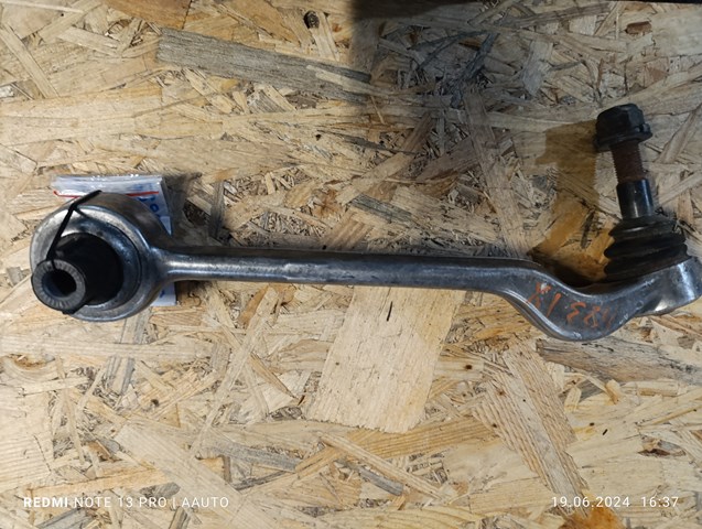 Поперечний важіль 31126763699 BMW