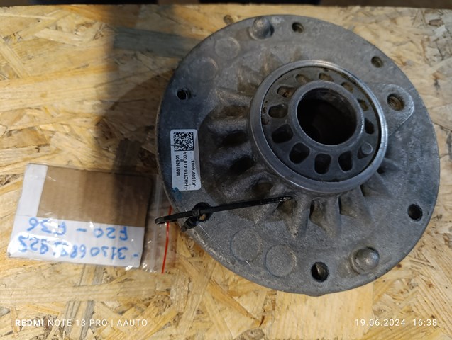 Опора стійки амортизатора переднього 31306881929 BMW