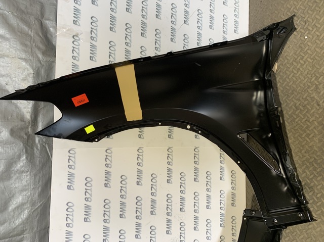 Переднє праве крило 41007491382 BMW