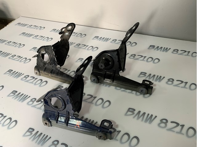 Кріплення фари передньої, правої 41357267328 BMW