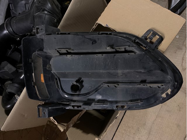 Решітка переднього бампера, права 51117336512 BMW