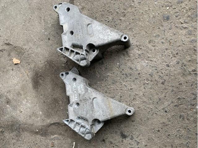 Опора двигуна задня 03G199207E VAG
