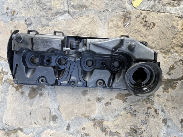 Передня кришка головки блока циліндрів (ГБЦ) 03L103469H VAG