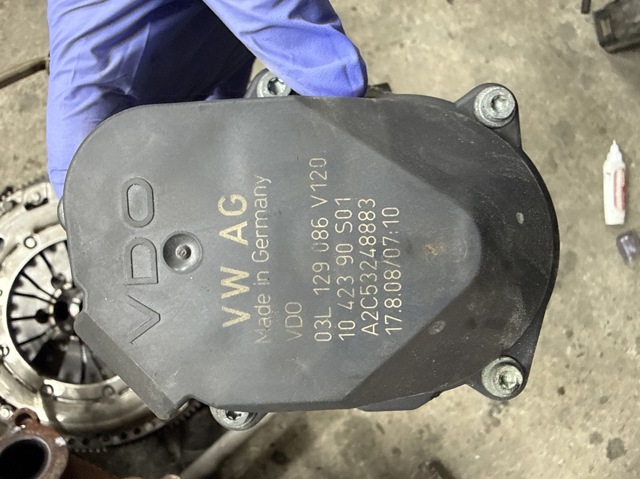 Клапан приводу заслінок впускного колектора 03L129086 VAG