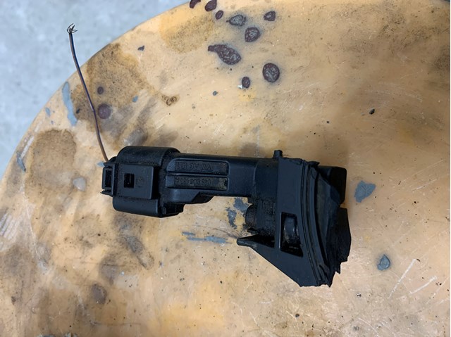 Обмежувач частоти обертання колінчастого вала двигуна 045906433A VAG