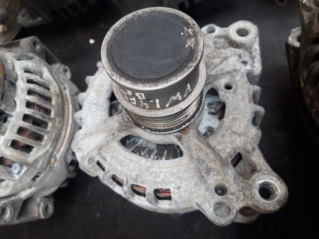 Генератор автомобільний 04C903023T VAG