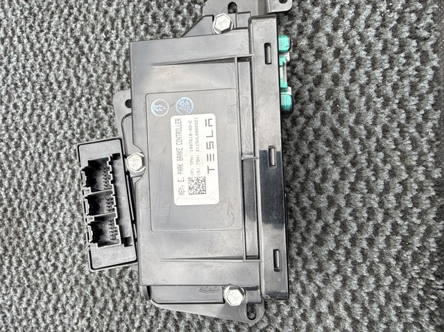 Блок стоянкового гальма 100761800E TESLA