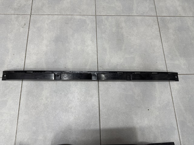 Кронштейн бампера заднього, центральний 103484400C TESLA