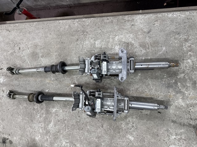 Колонка рульова 104481100F TESLA