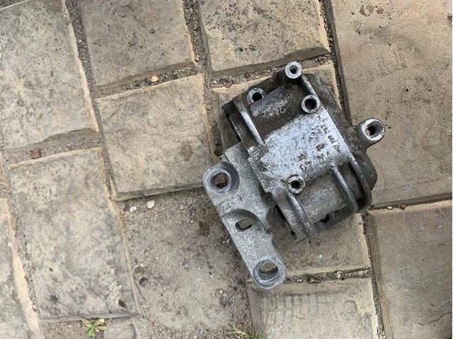 Права подушка двигуна 1K0199262M VAG
