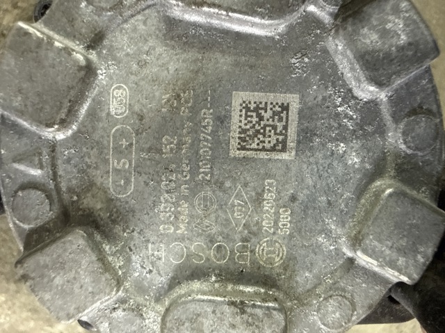 Насос охолоджуючої рідини 210107745R RENAULT