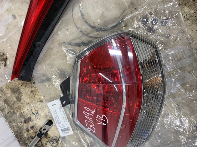 Задній лівий зовнішній ліхтар 265554CA0B NISSAN