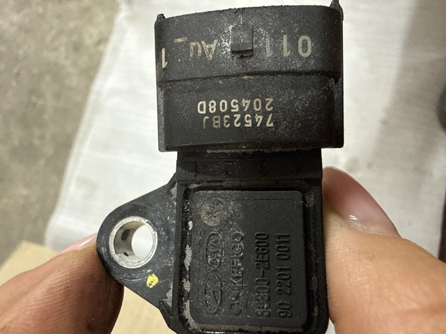 Датчик тиску повітря 393002E600 HYUNDAI