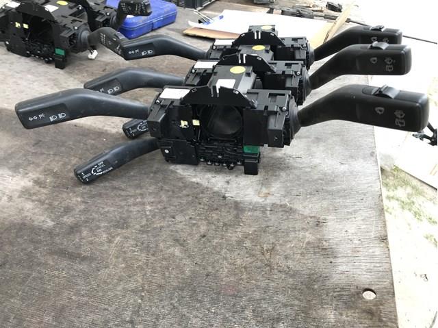 Перемикач підрульовий, в зборі Фольксваген Пассат B6