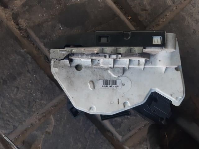Замок двері правої передньої 5K1837016 VAG