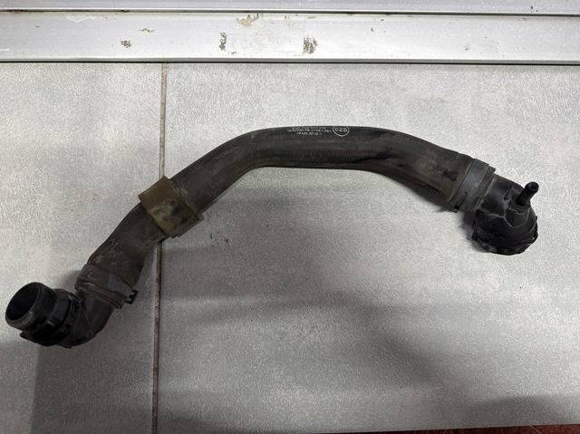 Шланг/патрубок радіатора охолодження, верхній 5Q0122101CM VAG