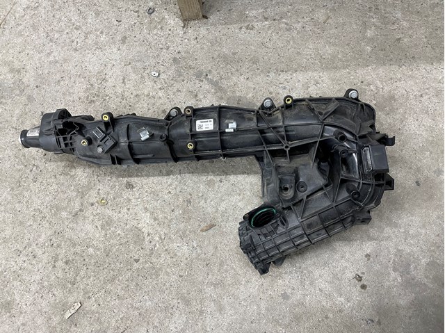 Колектор впускний 7800088 BMW