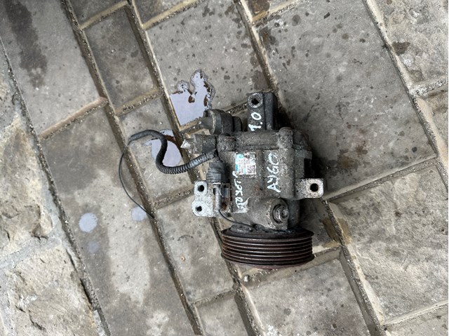 Компресор кліматичної установки 883100H010 TOYOTA