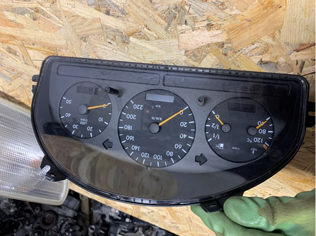 Панель приладів A1635401847 MERCEDES