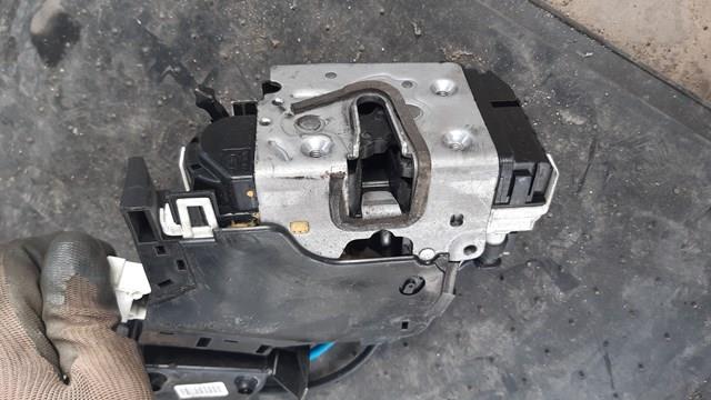Замок задньої двері, лівої A2047300335 MERCEDES