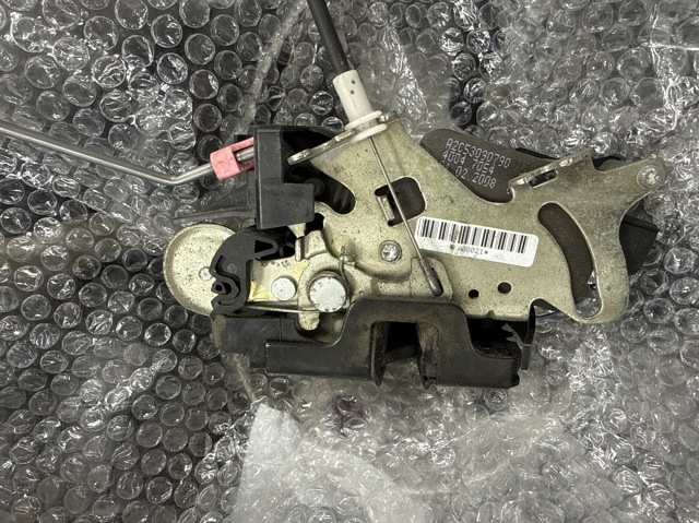 Замок водійських дверей A6397201635 MERCEDES