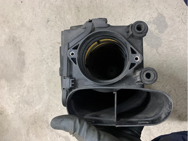Корпус повітряного фільтра A6460901201 MERCEDES