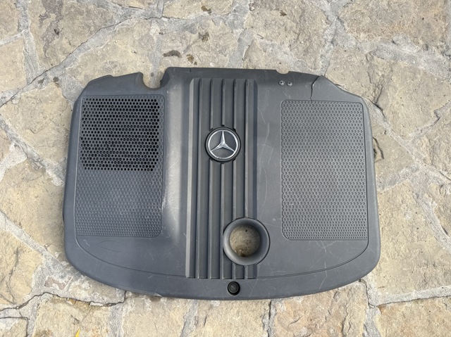 Кришка двигуна декоративна A6510101467 MERCEDES