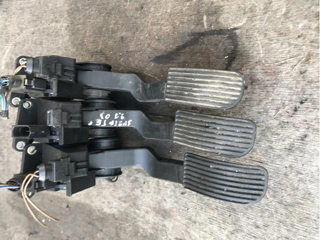 Педаль газу (акселератора) A9013000504 MERCEDES
