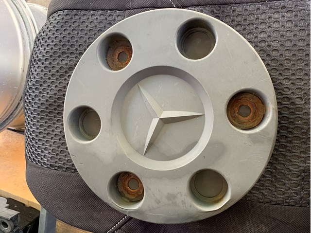 Ковпак диска A9064000225 MERCEDES