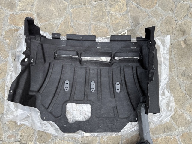 Захист моторного відсіку KK216P013BA FORD