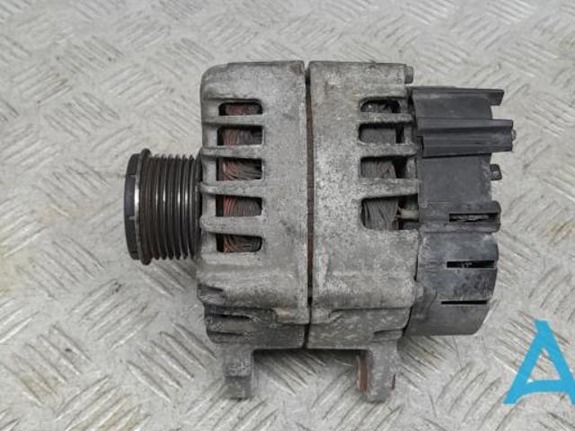Авто генератор 03H903023D VAG