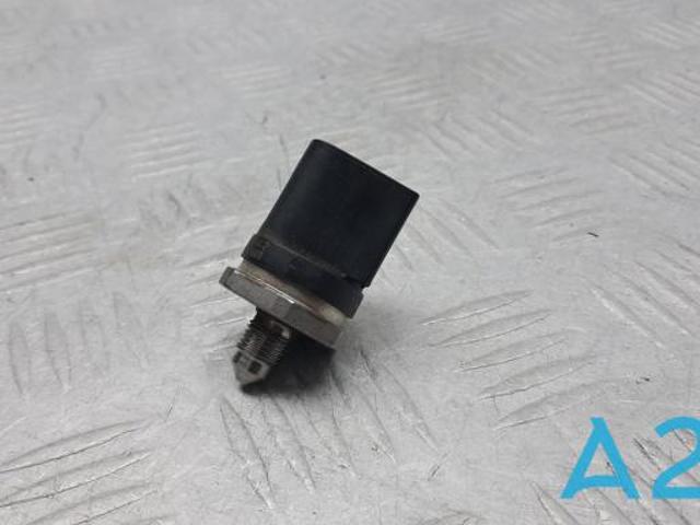 Датчик тиску палива 06J906051F VAG