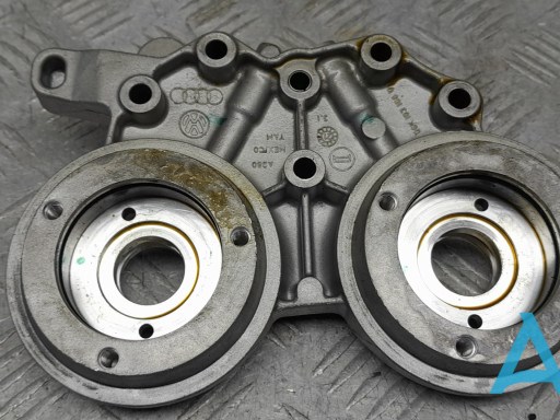 Передня кришка головки блока циліндрів (ГБЦ) 06K103144D VAG