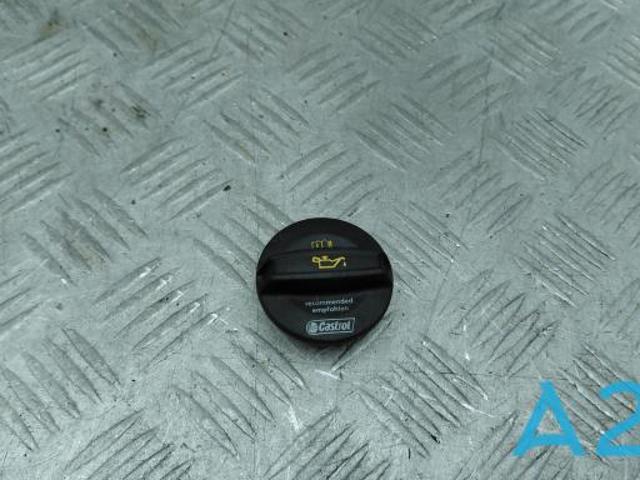 Кришка маслозаливной горловини 06K103485C VAG