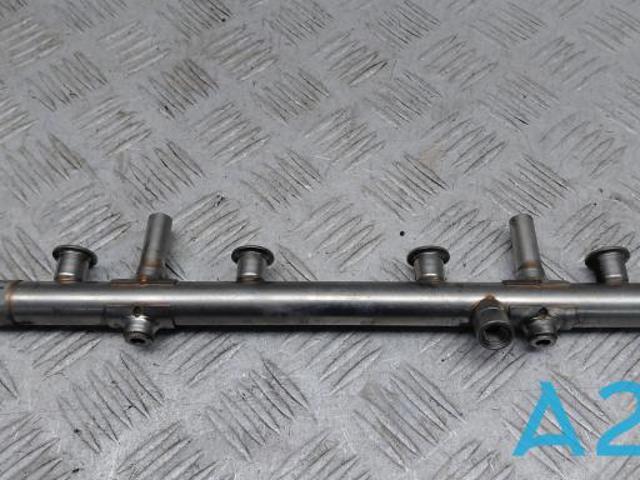 Рампа форсунок системи упорскування палива 06K133317AB VAG