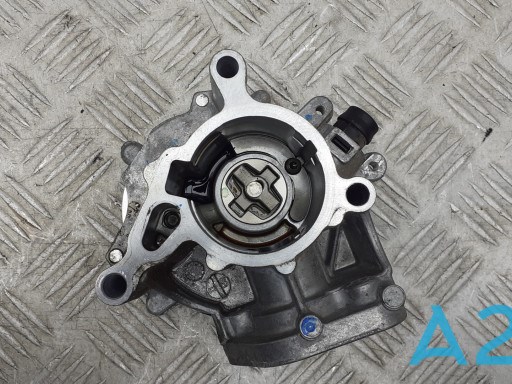 Насос вакуумний 06K145100BB VAG